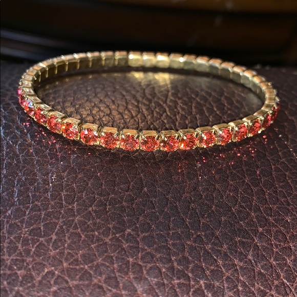 Pink/red Swarovski Crystal Stretch Bracelet - Picture 2 of 2